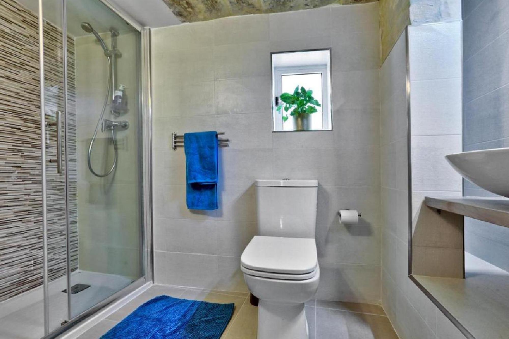 Exquisite 3-Bedroom Duplex Penthouse With Jacuzzi In Valletta Centre Luaran gambar