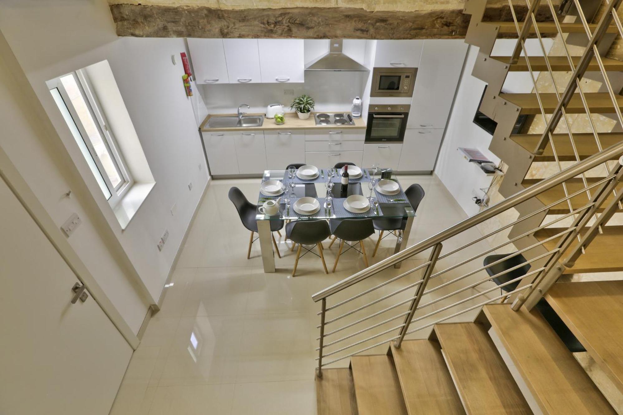 Exquisite 3-Bedroom Duplex Penthouse With Jacuzzi In Valletta Centre Luaran gambar