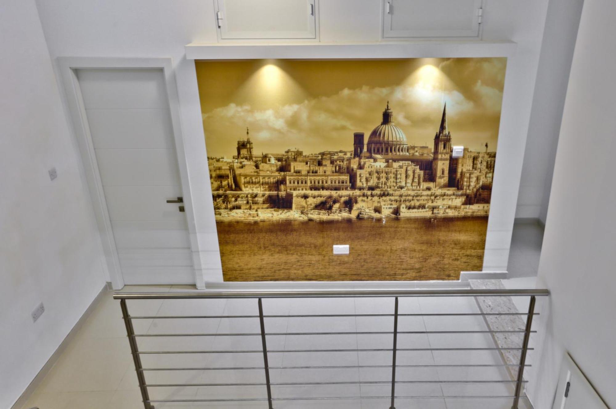 Exquisite 3-Bedroom Duplex Penthouse With Jacuzzi In Valletta Centre Luaran gambar
